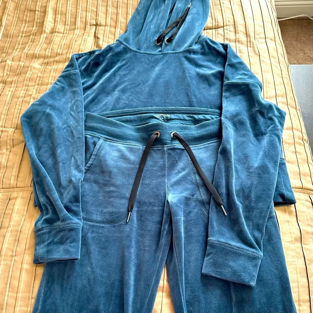Velvet teal jogging suit/sweats - Picture 1 of 3